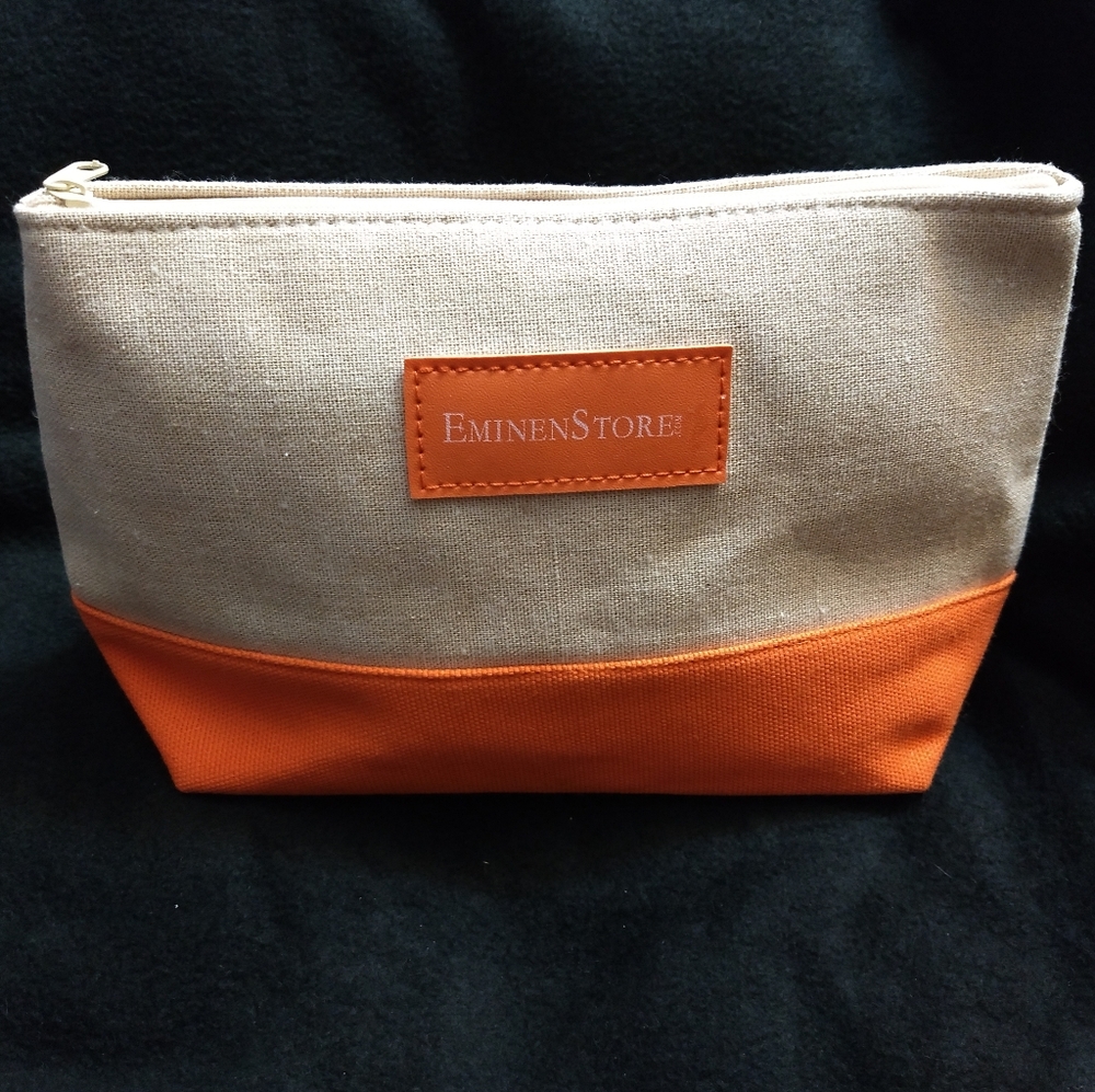 💚$5 or 3/$10 NWOT Cosmetic bag